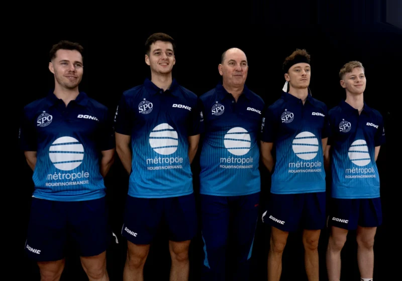 Les quatre joueurs de l'équipe Pro A du SPO Rouen 2026-2027 et leur coach Stéphane Hucliez