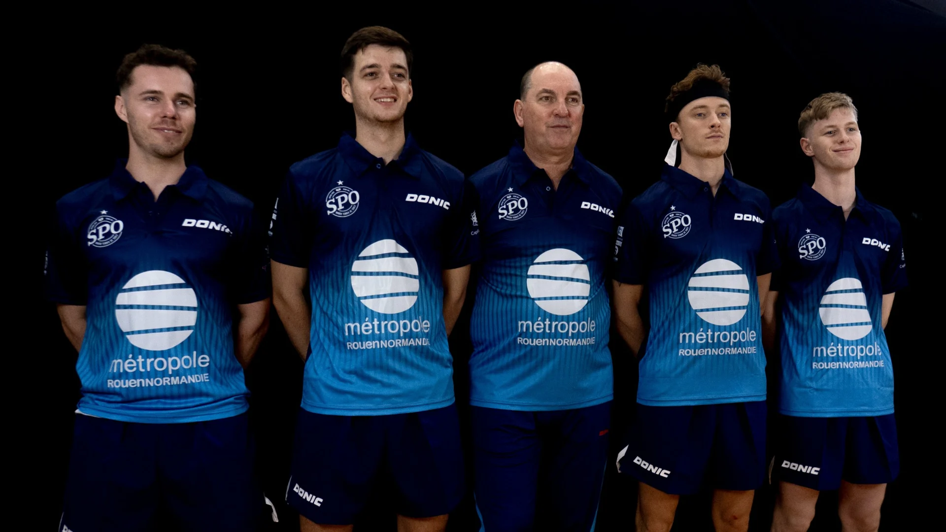 Les quatre joueurs de l'équipe Pro A du SPO Rouen 2026-2027 et leur coach Stéphane Hucliez