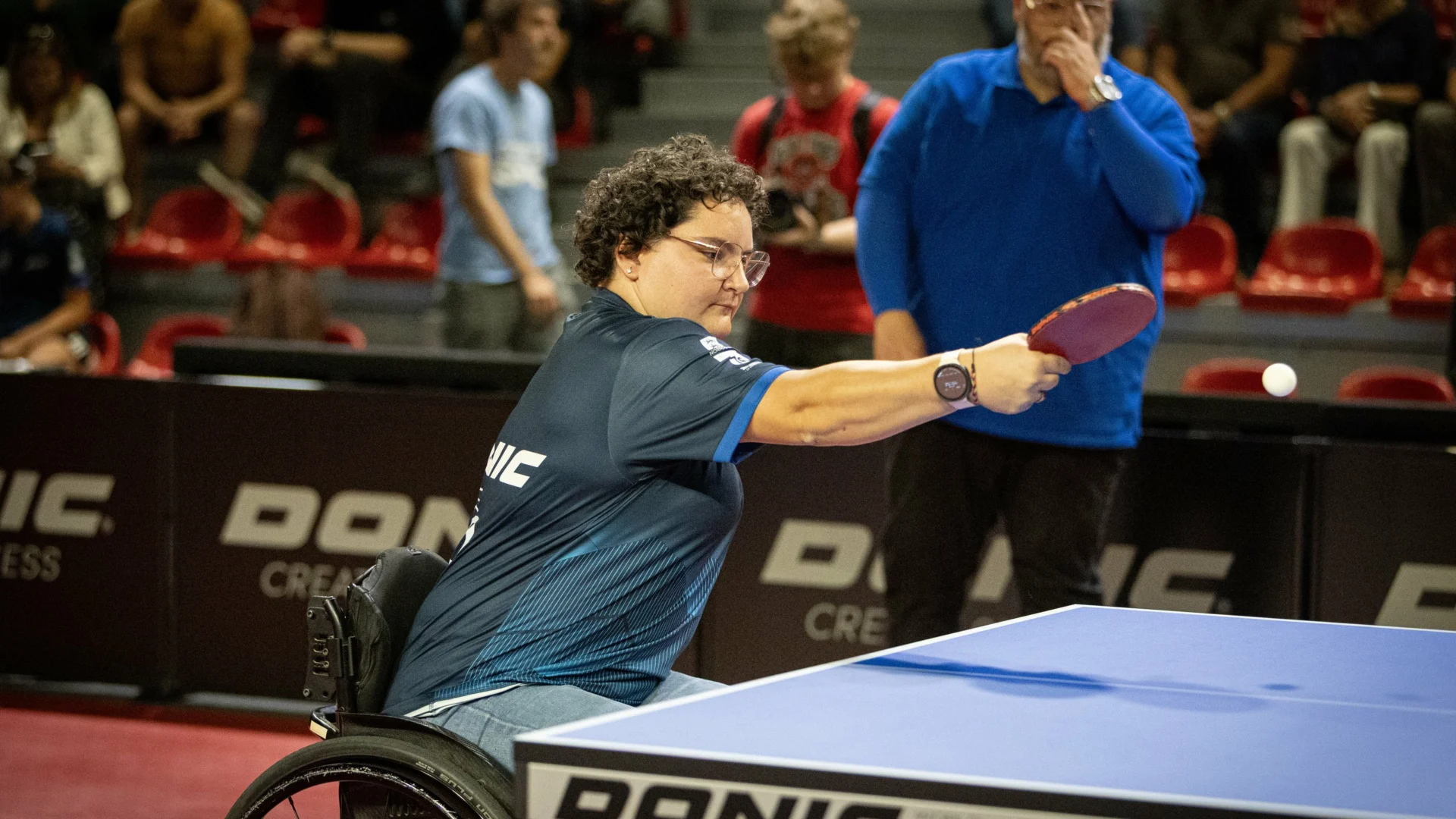 Alexandra Saint-Pierre, championne du monde de para tennis de table, en action sous le maillot du SPO Rouen